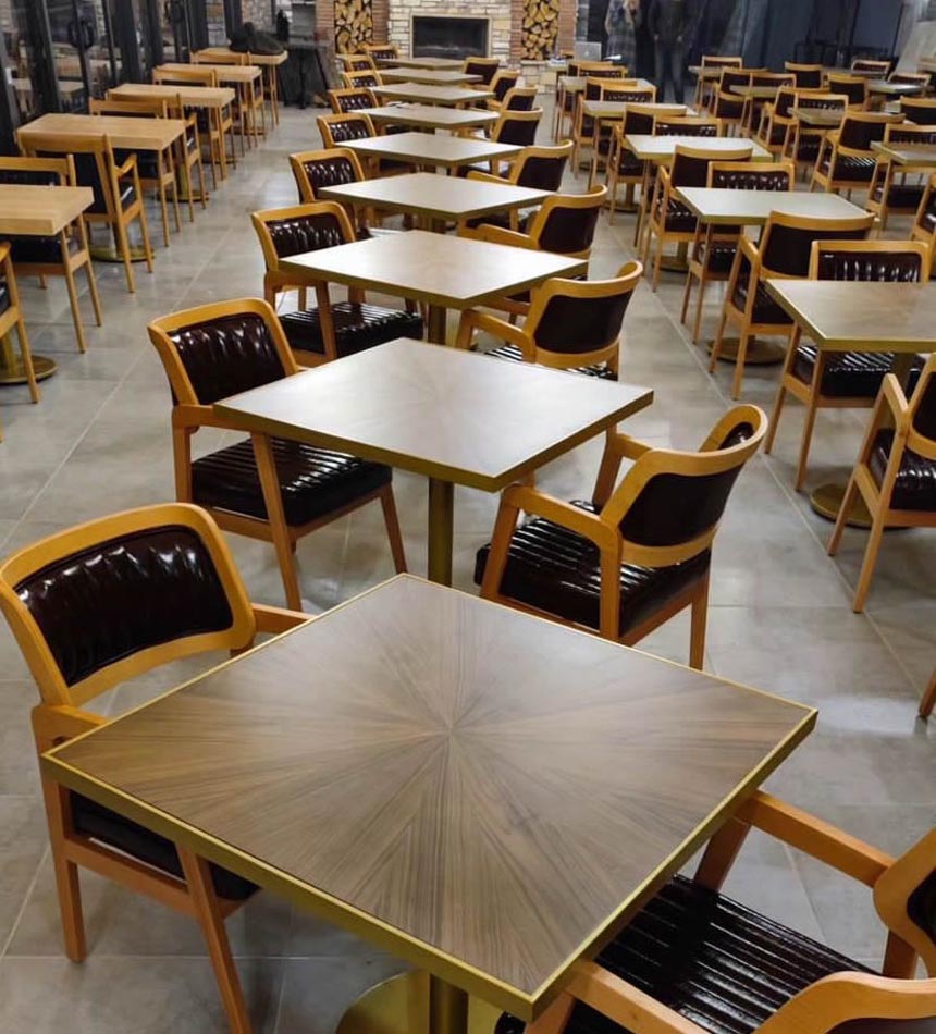 Kafe ve restoran masa sandalye grupları